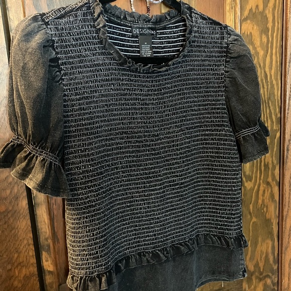 Puffed Sleeve Smocked Top Sz M 🌺Host Pick🌺 - Picture 9 of 10